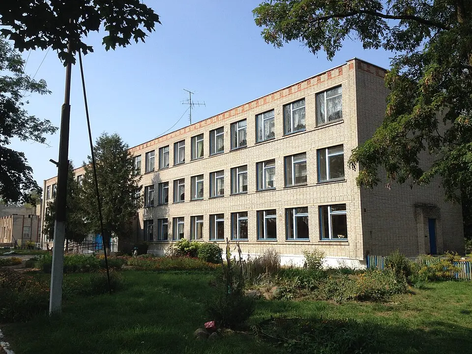 Паўстынь