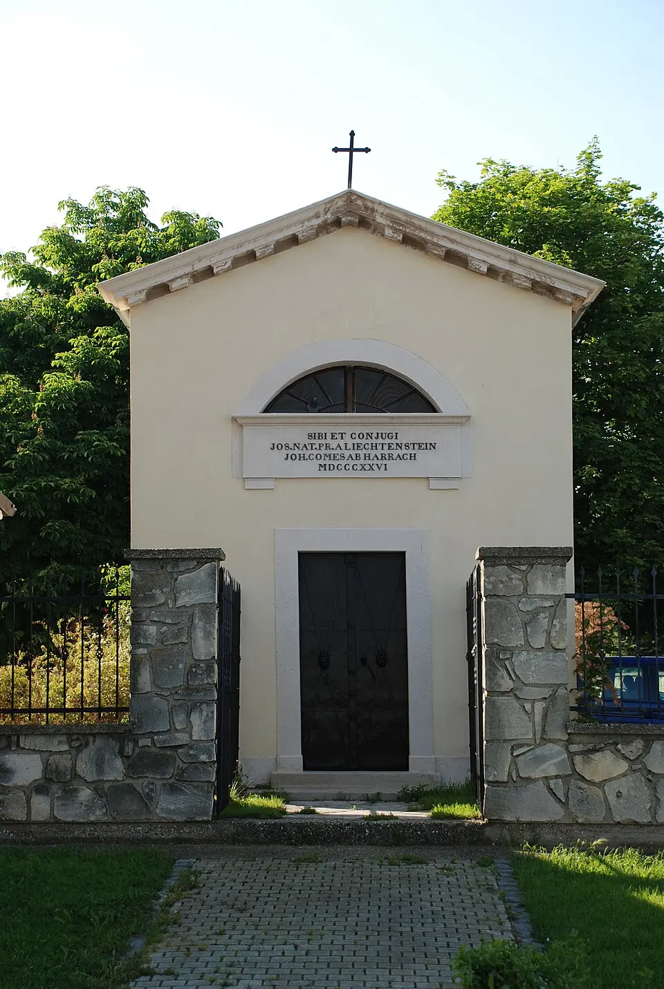 Obrázok: Josef Moser · CC BY-SA 3.0 Graf Harrach´sche Gruftkapelle hl. Kreuz