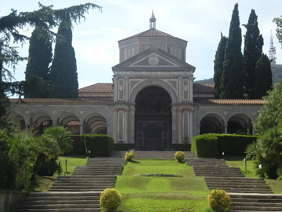 iglesia de Santa María Reina