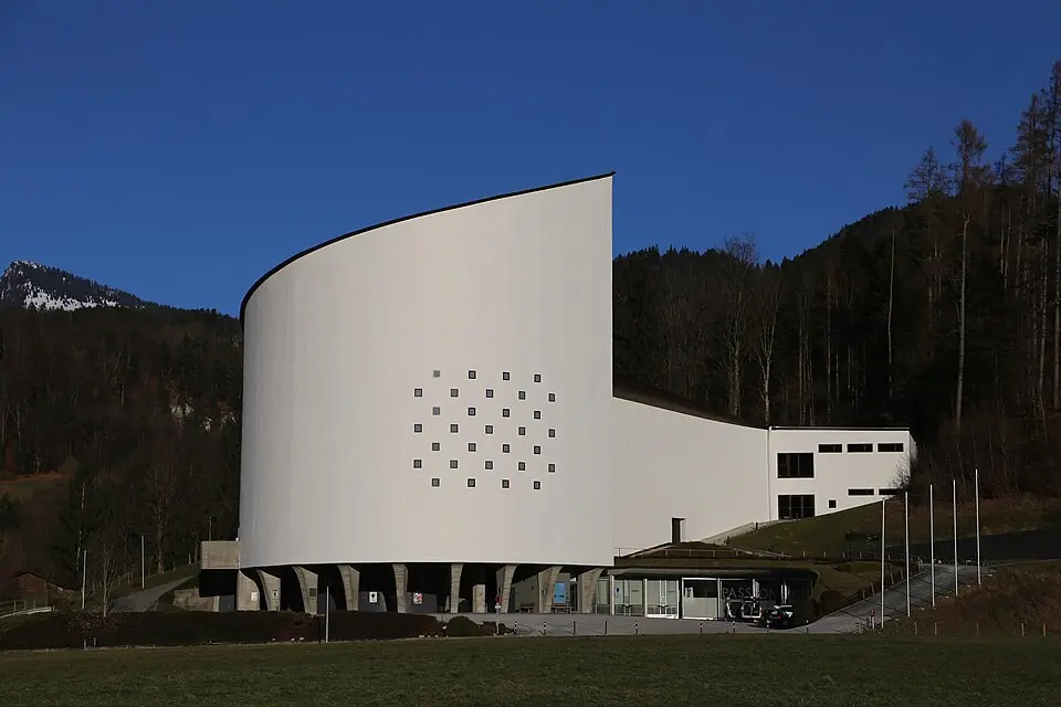 Obrázok: Rufus46 · CC BY-SA 3.0 Passionsspielhaus