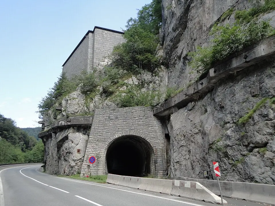 Befestigung Pass Lueg