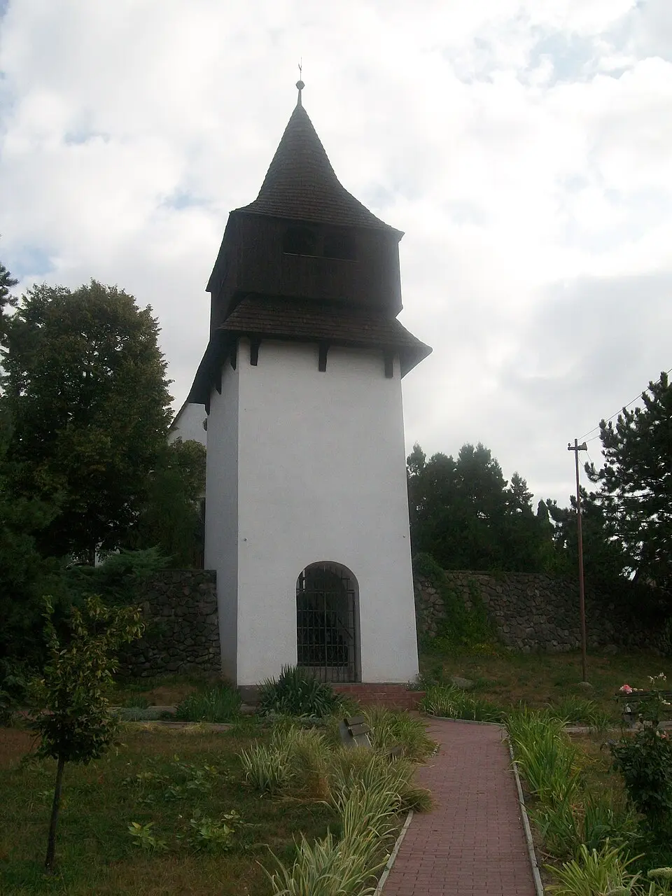 evanjelický kostol s opevnením, veža bránová