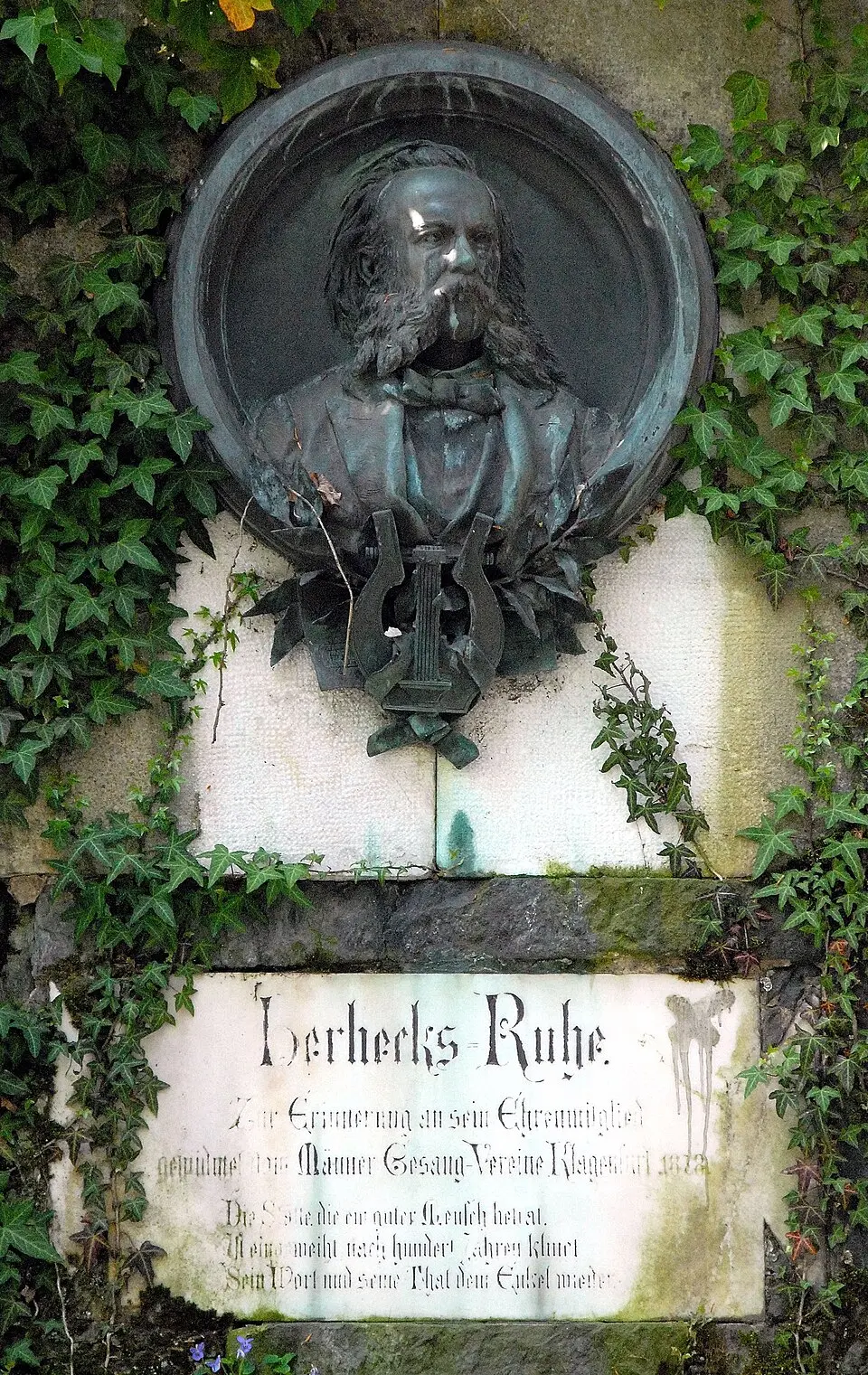 Image: Johann Jaritz · CC BY-SA 4.0 Persönlichkeitsdenkmal Herbecks Ruhe