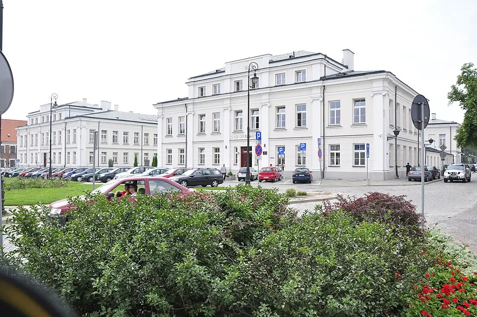 Pałac biskupi, ob. sąd i prokuratura