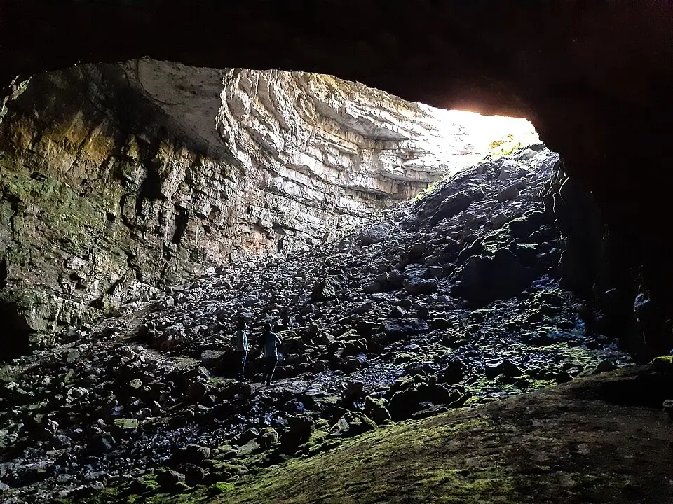 Đatlo cave