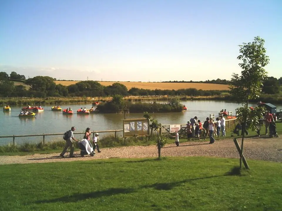 Twinlakes Theme Park