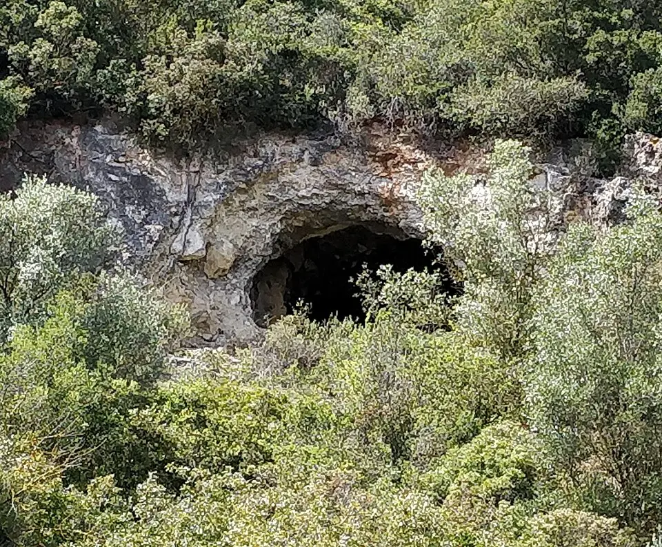 Gruta da Pedra Furada