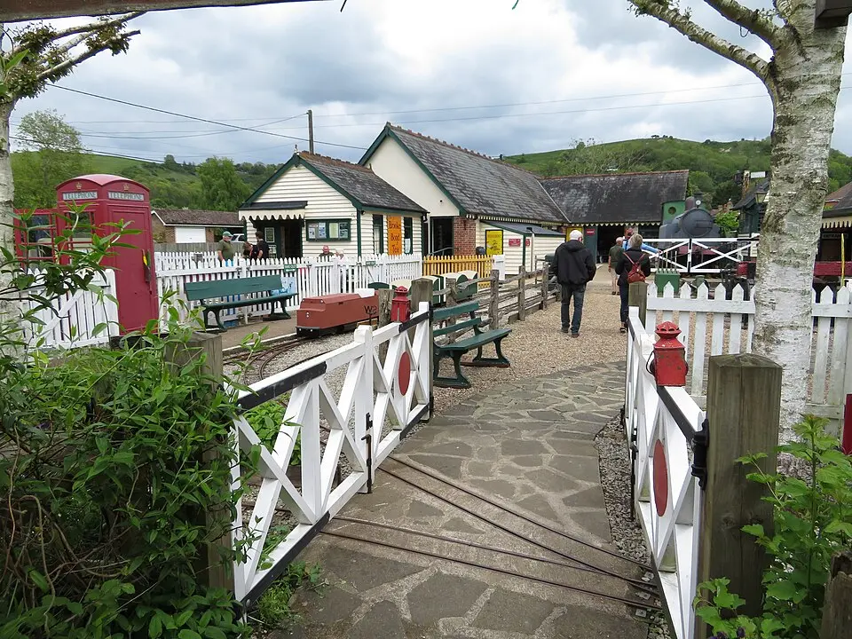 Image: Gareth James · CC BY-SA 2.0 Elham Valley Countryside Centre And Railway Museum