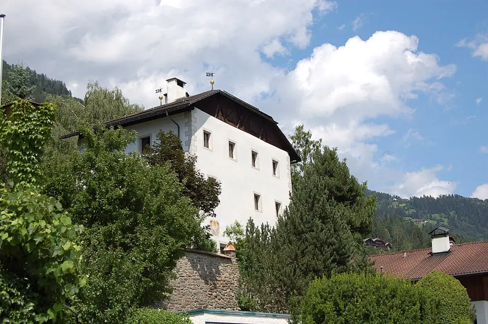 Slika: Michael Kranewitter · CC BY-SA 3.0 Ansitz Staudach/Mesnerhaus