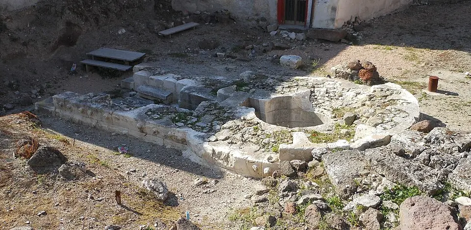 pozzo sacro di Predio Canopoli