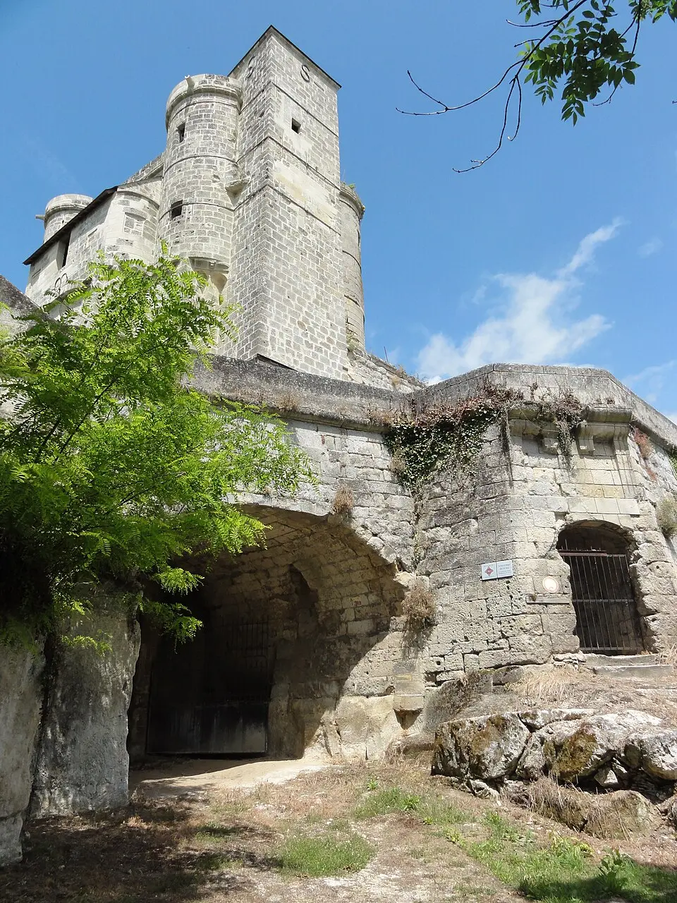 château de Pernant