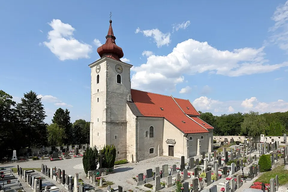 Kath. Pfarrkirche hl. Petronella