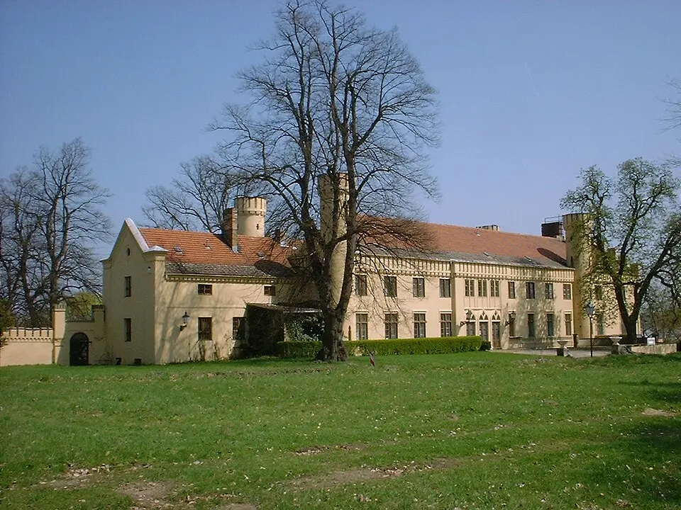 Image: Doris Antony, Berlin · CC BY-SA 3.0 château de Petzow