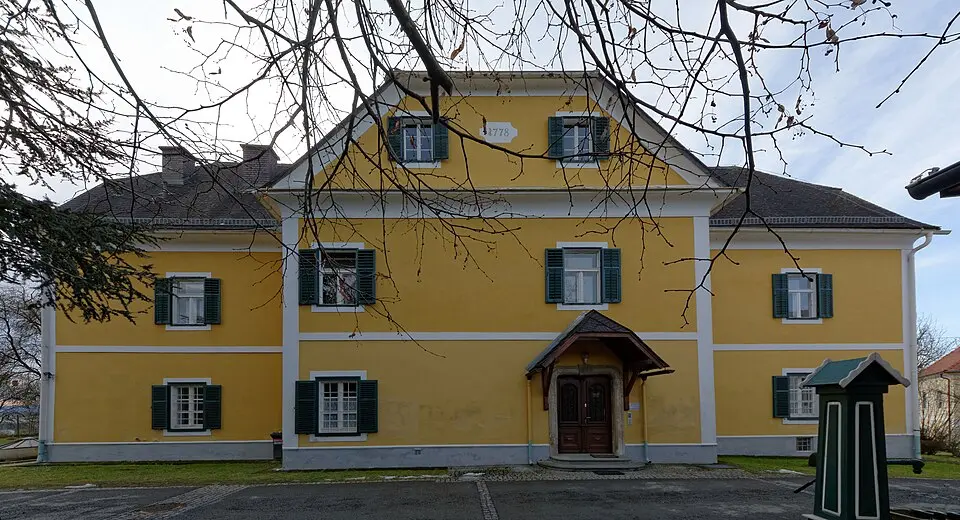 Obrázok: Robert Heilinger · CC BY-SA 3.0 Pfarrhof