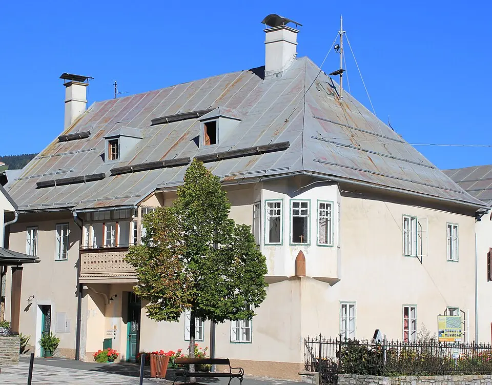 Pfarrhof Mauthen