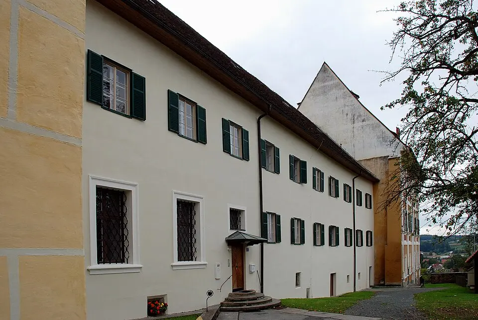 Image: Josef Moser · CC BY-SA 3.0 Pfarrhof