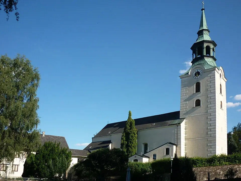 Image: Fojsinek · CC BY-SA 4.0 Pfarrkirche Dobersberg