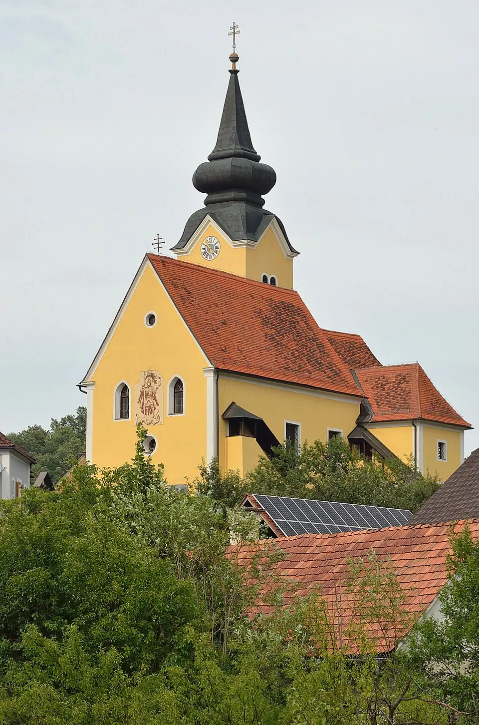 Kath. Pfarrkirche hl. Georg und Friedhof