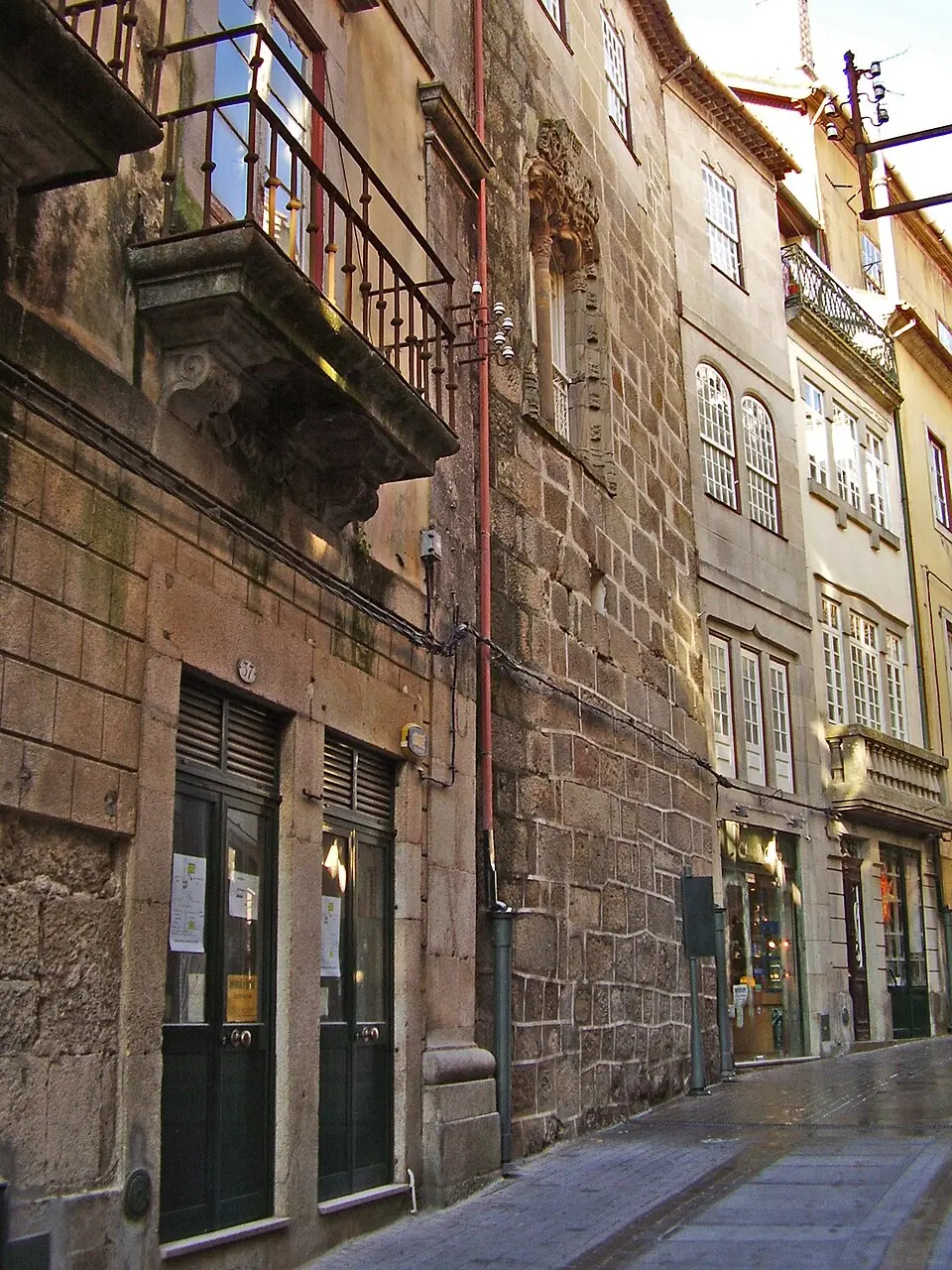 Paço da Torre da rua de D. Duarte (antiga rua da Cadeia)