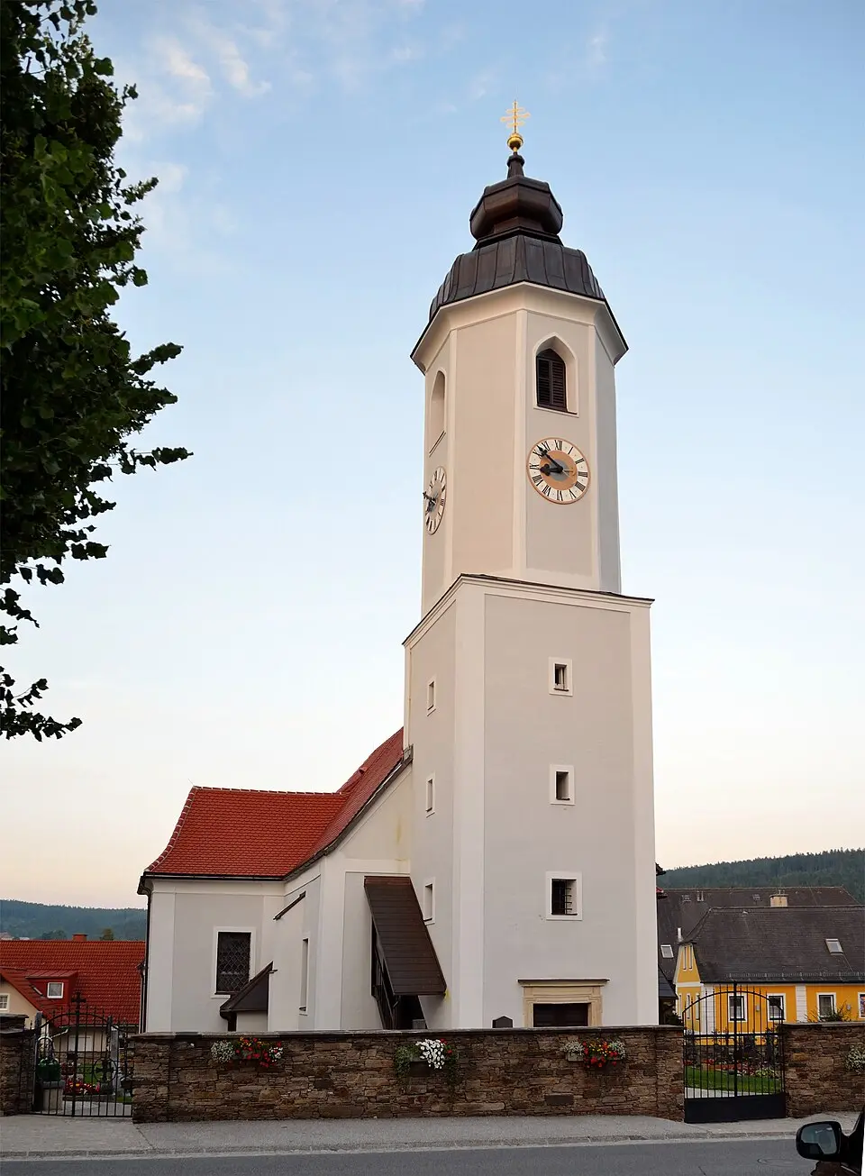 Immagine: Herzi Pinki · CC BY-SA 3.0 AT Kath. Pfarrkirche hl. Kunigunde