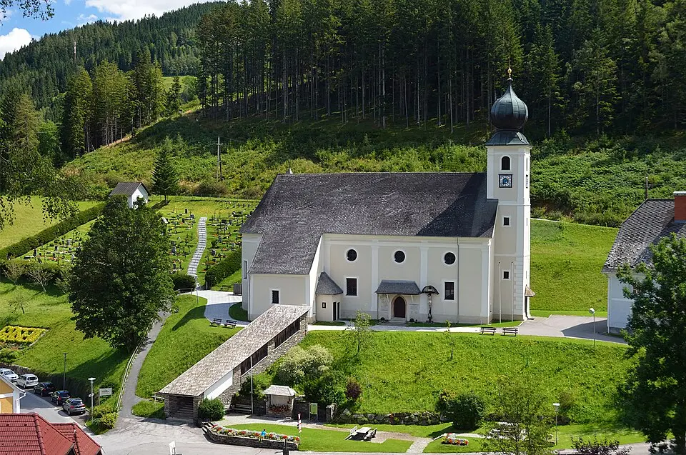 Kath. Pfarrkirche hl. Oswald und ehem. Friedhof