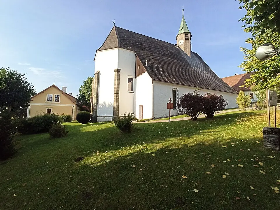 Kath. Pfarrkirche Mariae Namen