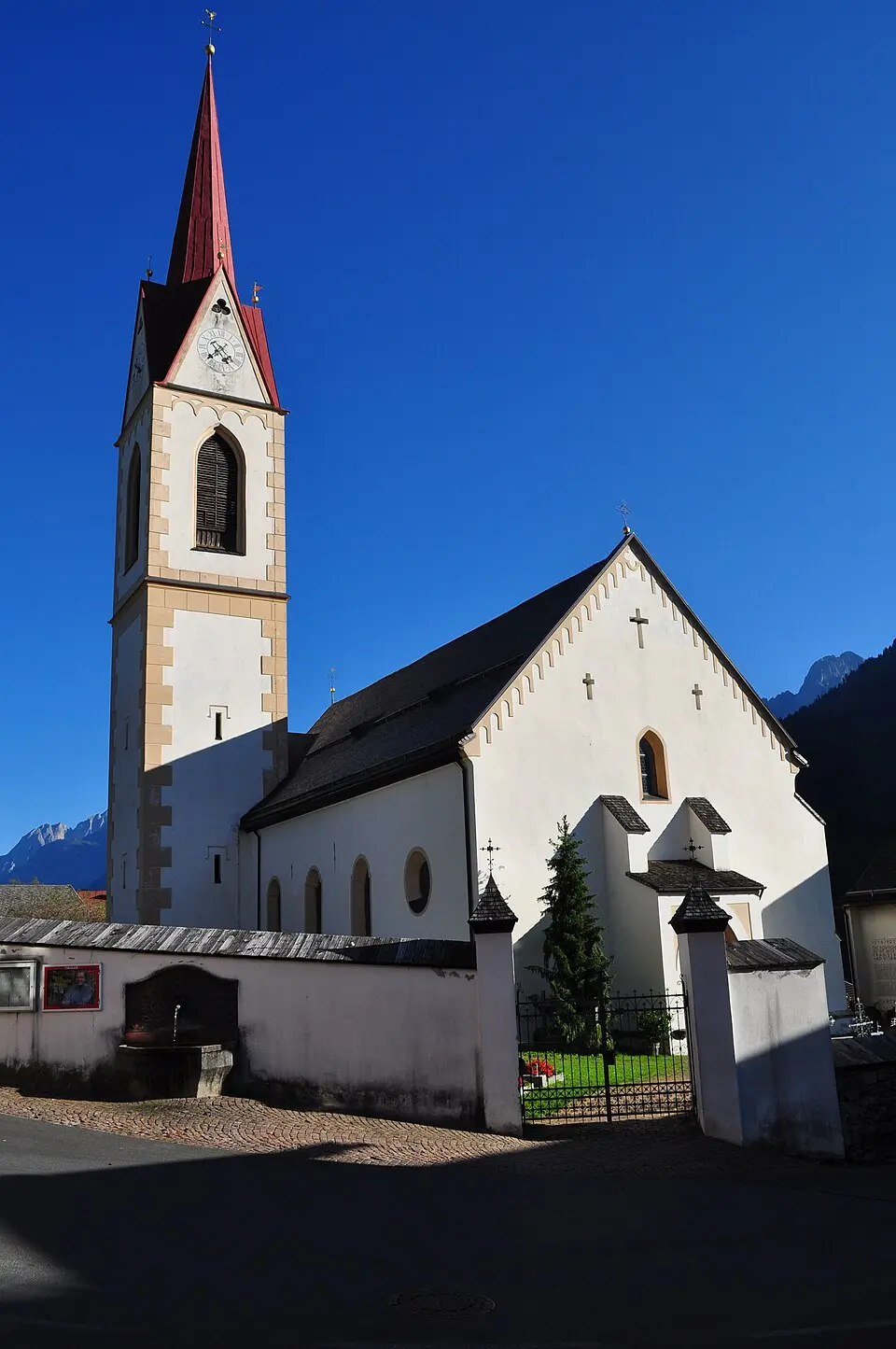 Image: Lambert Oitzinger (talk) · CC BY-SA 3.0 AT Kath. Pfarrkirche zu Unseren Lieben Frau Maria Himmelfahrt