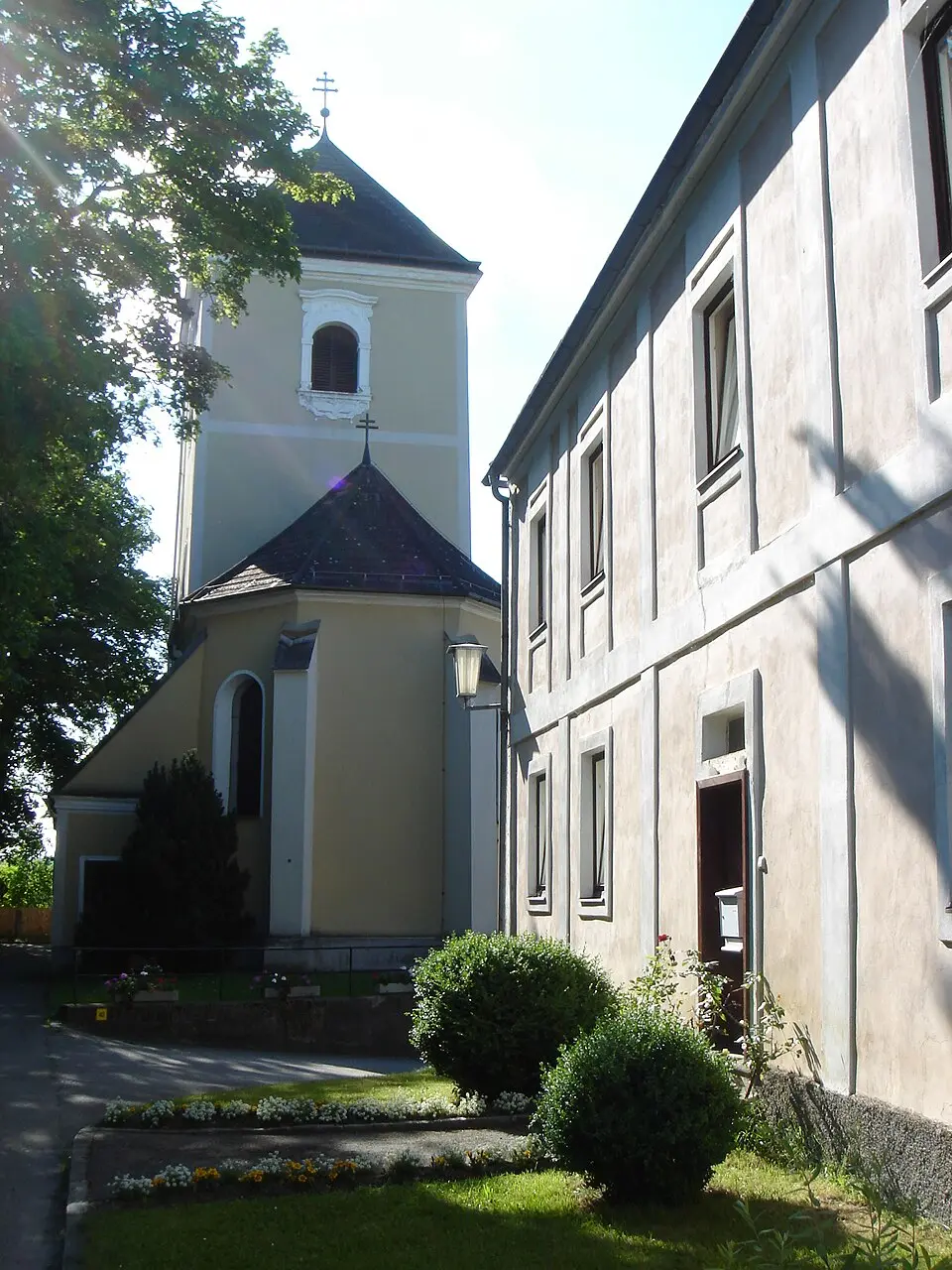 Kath. Pfarrkirche hll. Petrus und Paulus