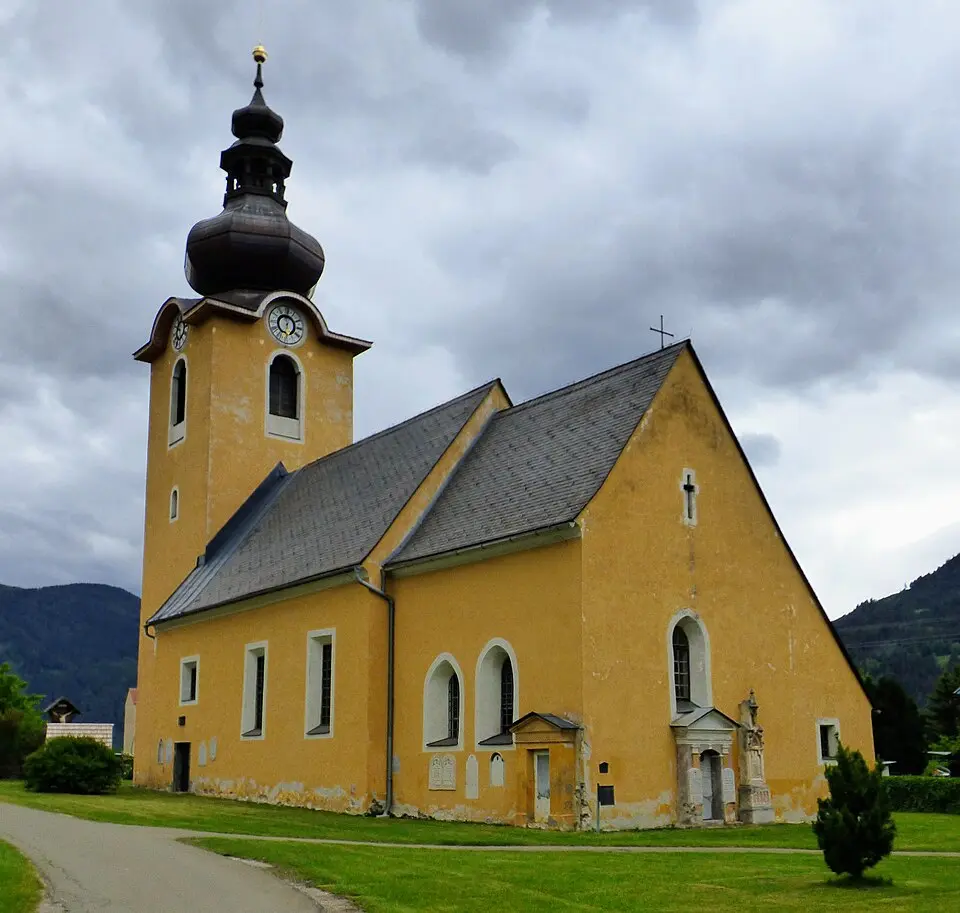 Obrázok: Niki.L · CC BY-SA 4.0 Kath. Pfarrkirche hl. Thomas und ehem. Friedhof