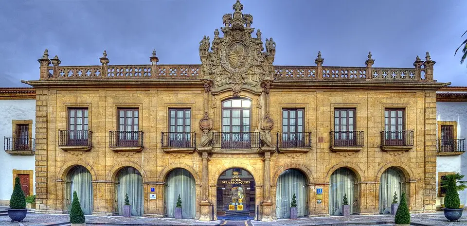 Hotel de la Reconquista
