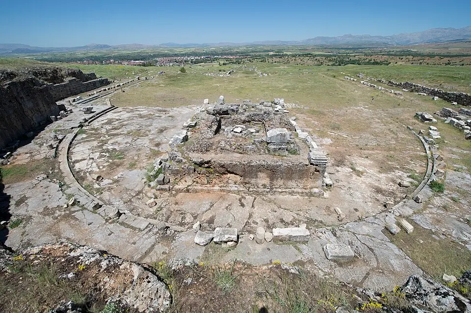 Antiokheia Augustus Tapınağı