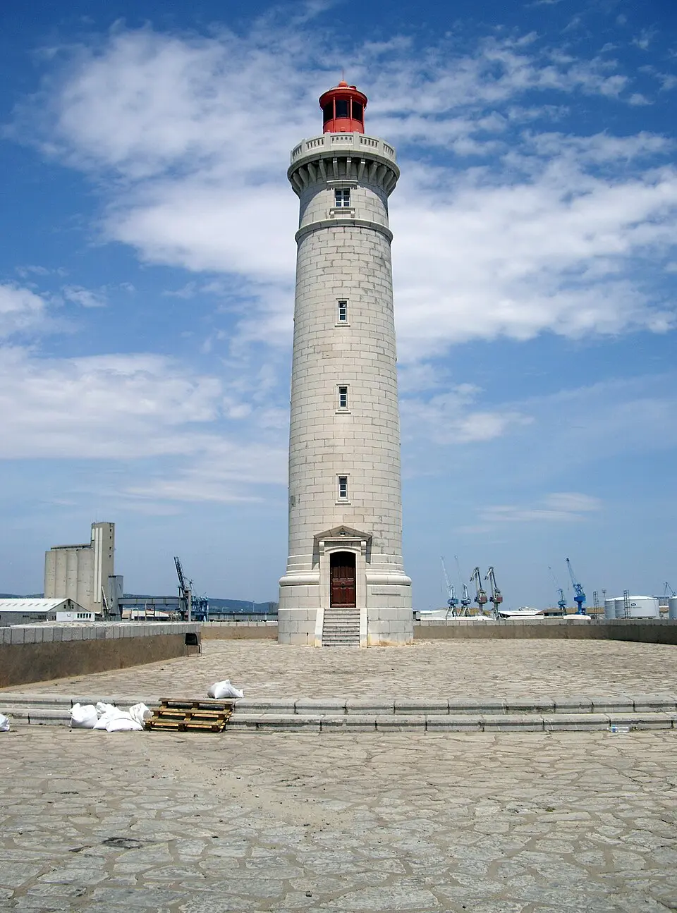 Slika: Kolossus · CC BY-SA 3.0 phare du Môle Saint-Louis