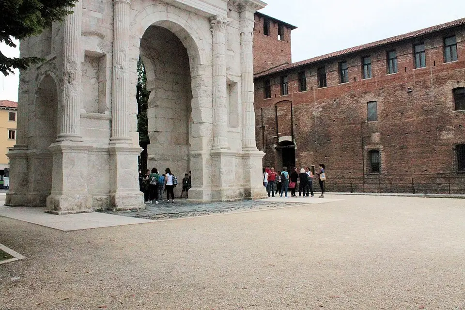 Domus romana di piazza Castelvecchio
