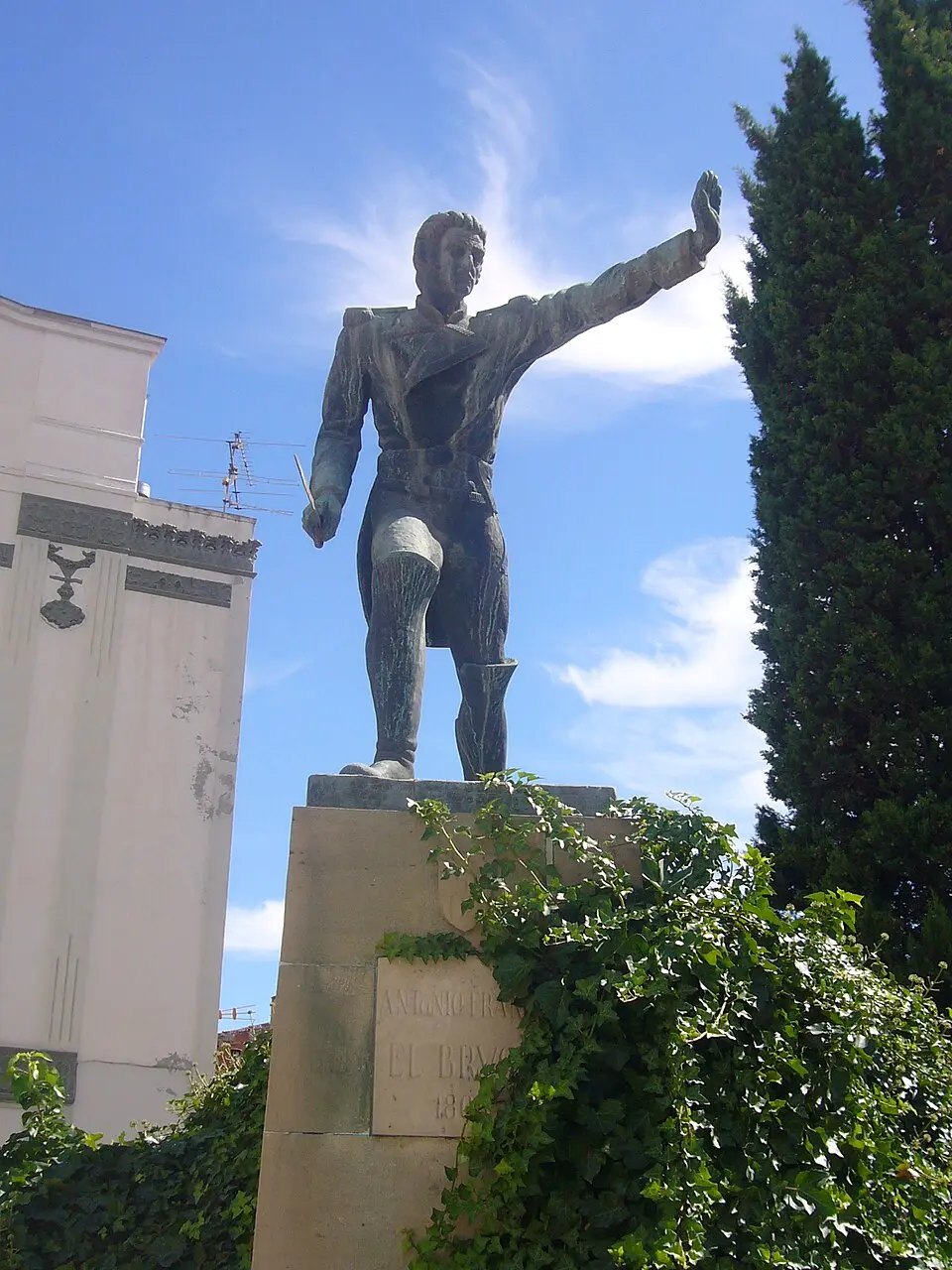 Monument a Antoni Franch i Estalella