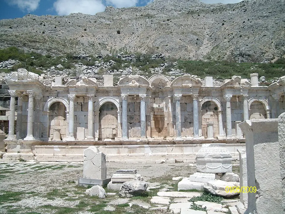 Antoninler Çeşmesi
