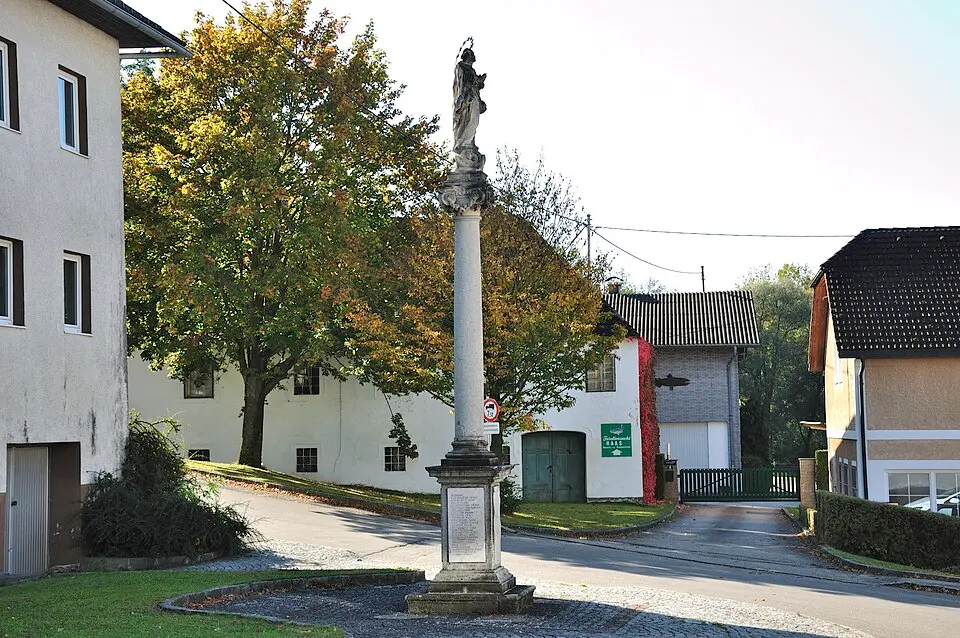 Kriegerdenkmal, Mariensäule