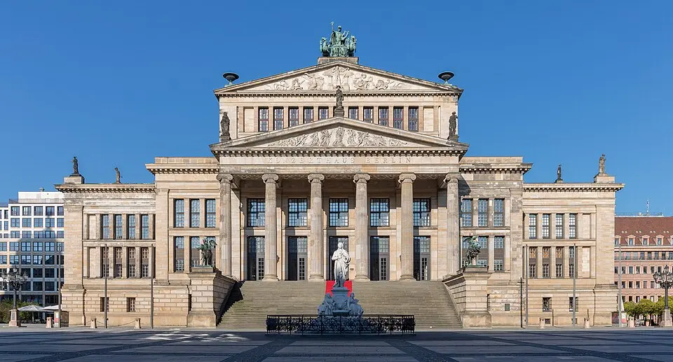 Kép: Ansgar Koreng · CC BY 3.0 DE Konzerthaus Berlin