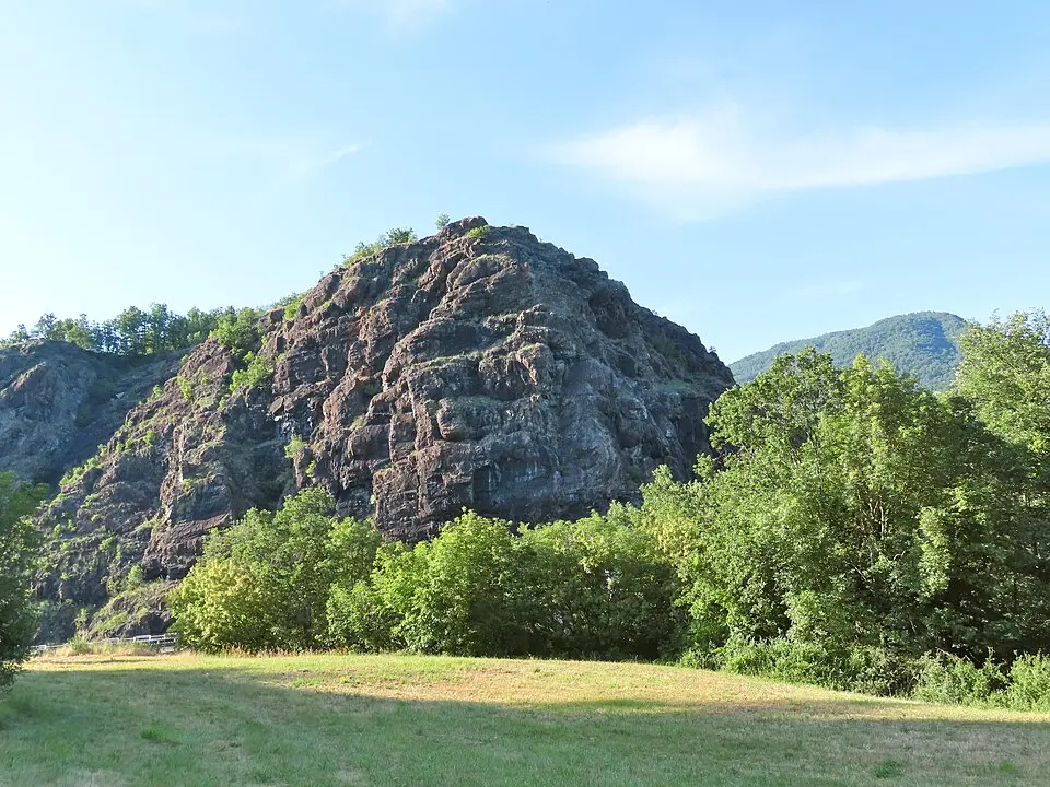 castello di Pietracervara