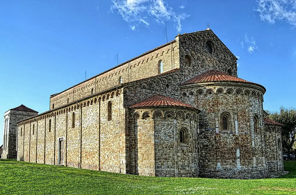 Basilika San Piero a Grado