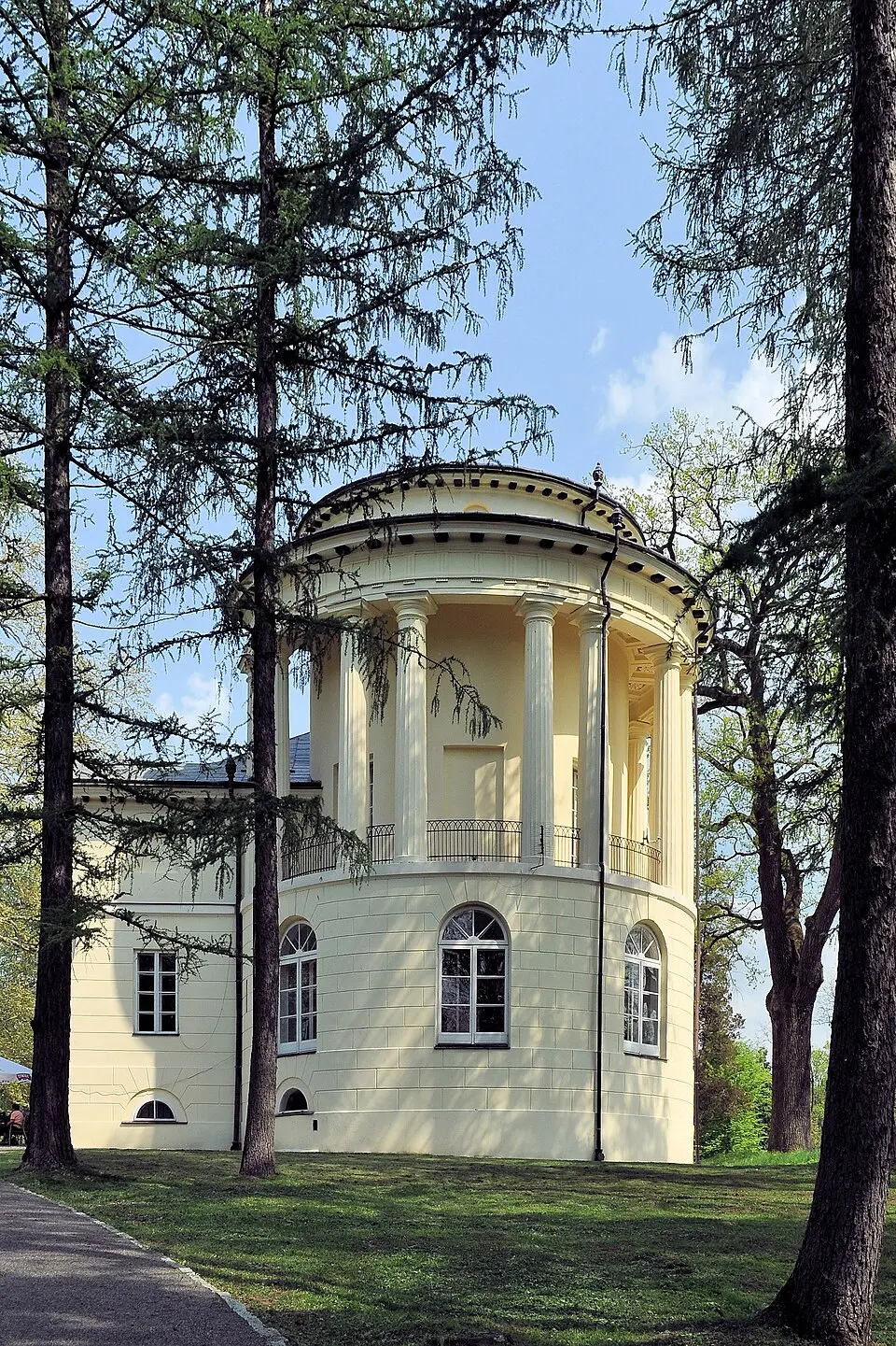 Zespół pałacowy