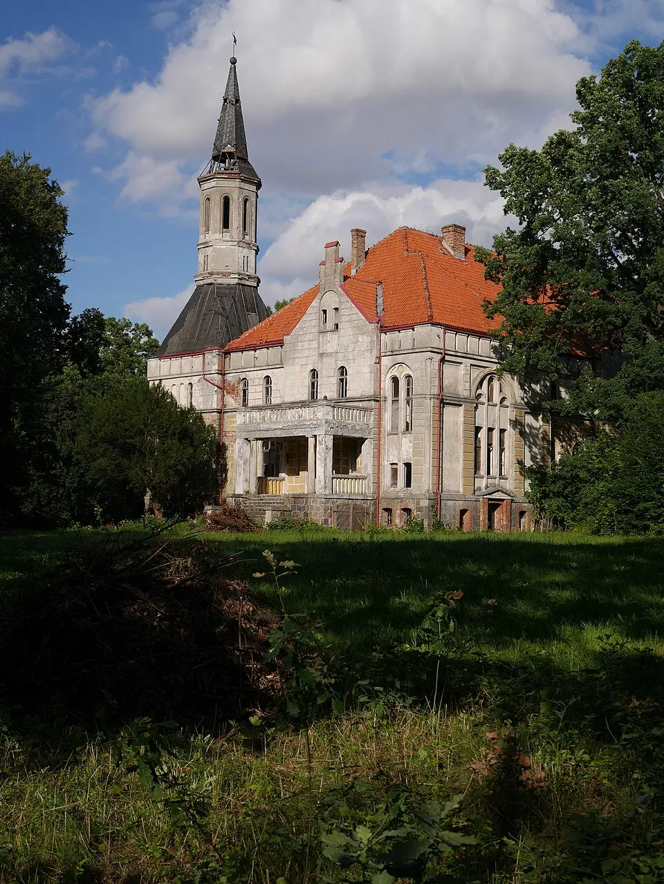 Palast in Debrzno Wieś