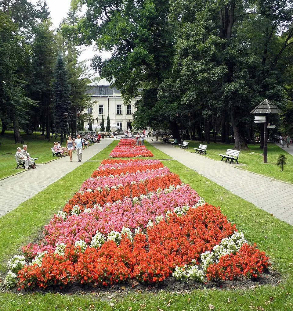 Zespół pałacowo-zdrojowy