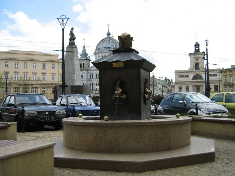 Fontanna na placu Wolności w Łodzi