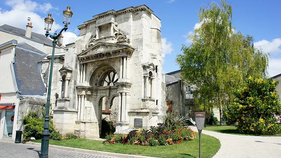 Obrázek: G.Garitan · CC BY-SA 3.0 abbaye Saint-Martin d'Épernay