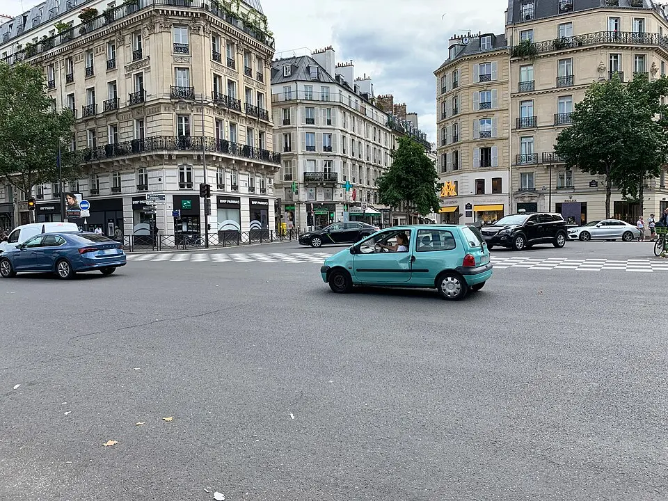 place Jean-Paul-Sartre-Simone-de-Beauvoir