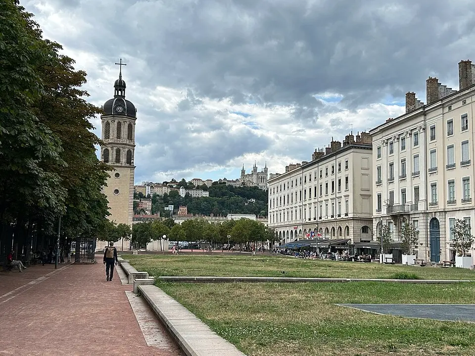 place Antonin-Poncet