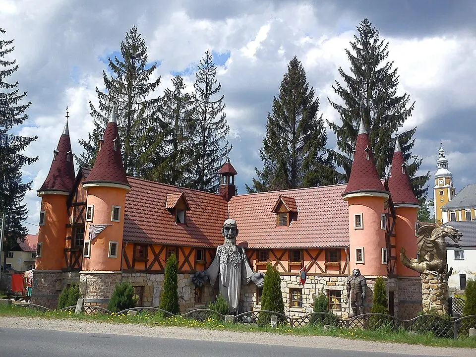 Zamek Śląskich Legend w Pławnej Dolnej