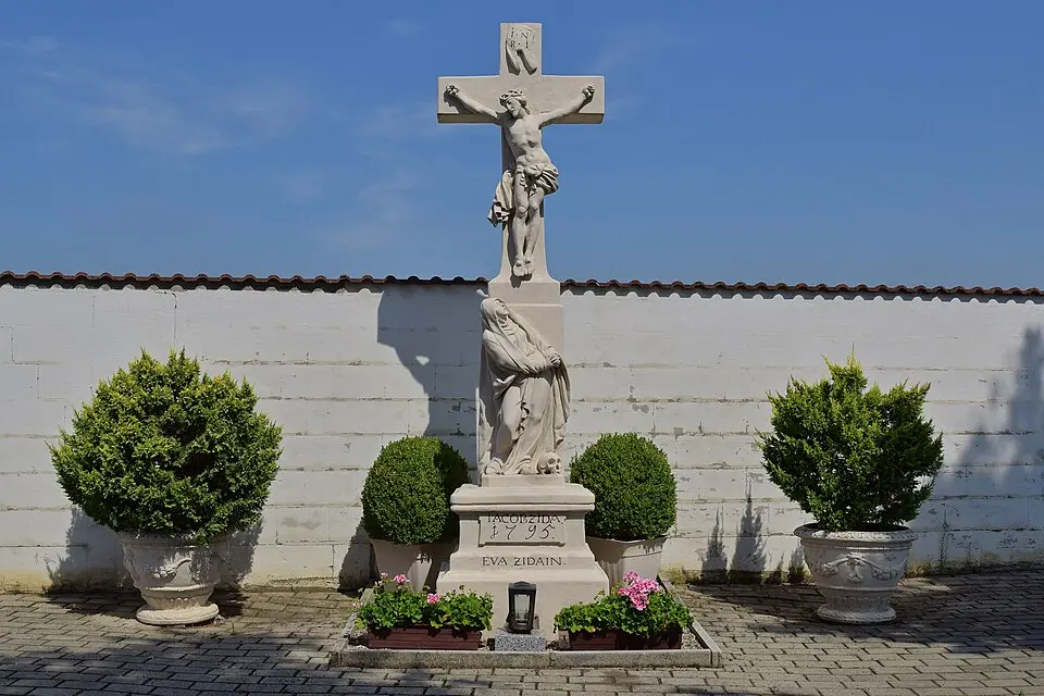 Friedhofskreuz