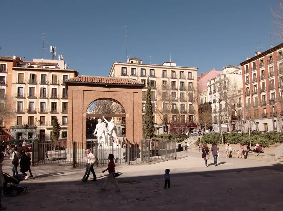 place Dos de Mayo