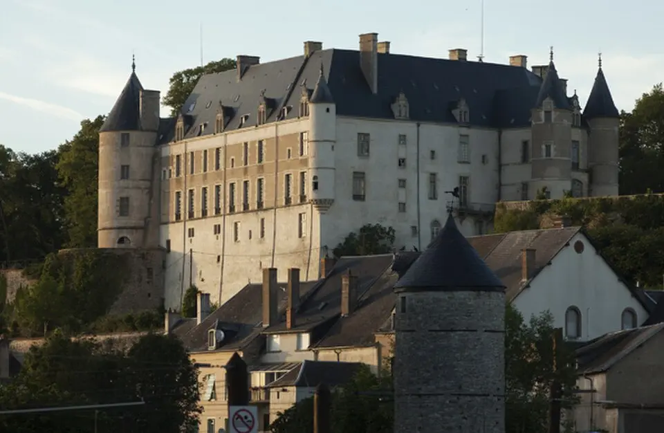château de châteauneuf-sur-Cher